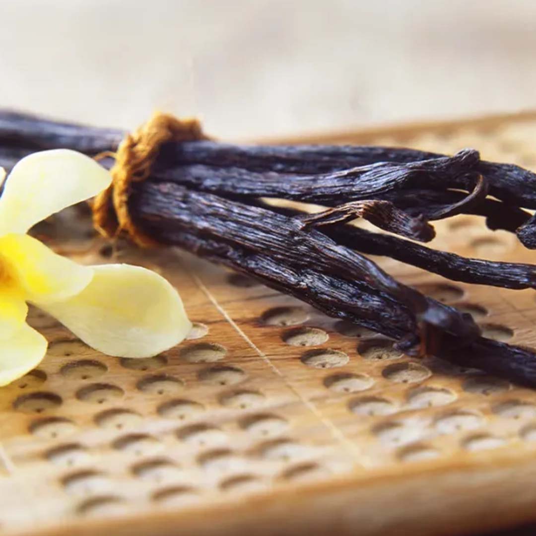 Sri Venkatesh Aromas (SVA Naturals): Bulk manufacturer & Exporter of Vanilla Extract 1 Fold